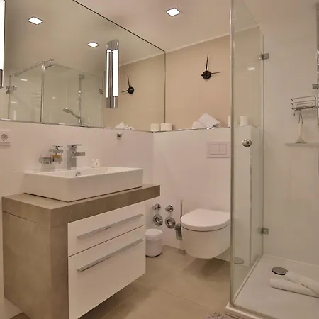 Residenz Am Kurpark 2 *