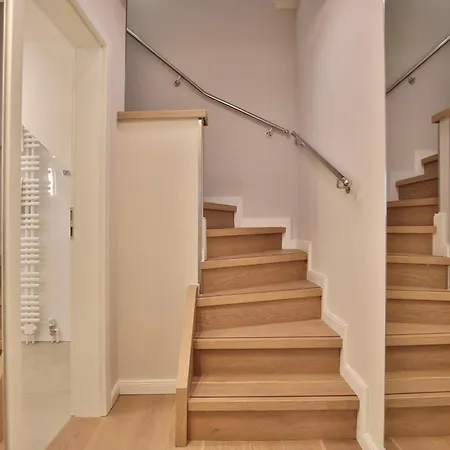 Residenz Am Kurpark 2 *